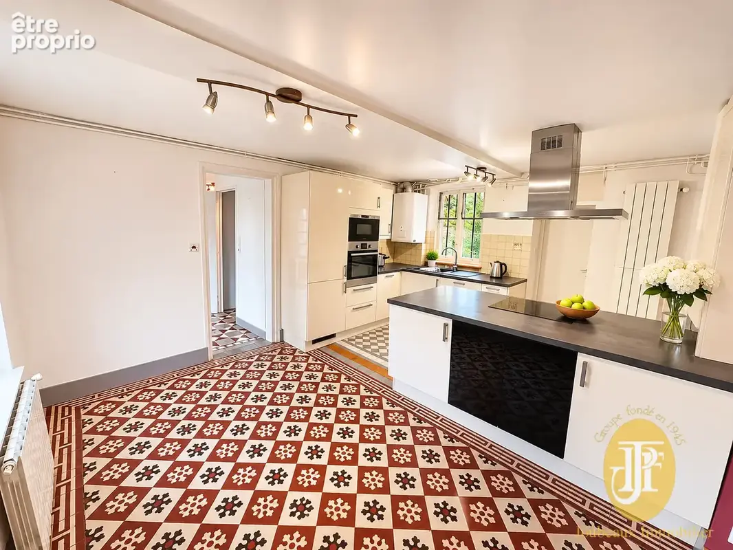 Charmante maison en pierre sur 3000 m2 de terrain - photo 17