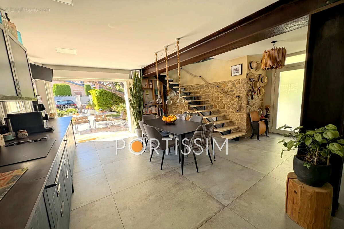 Maison à CAGNES-SUR-MER