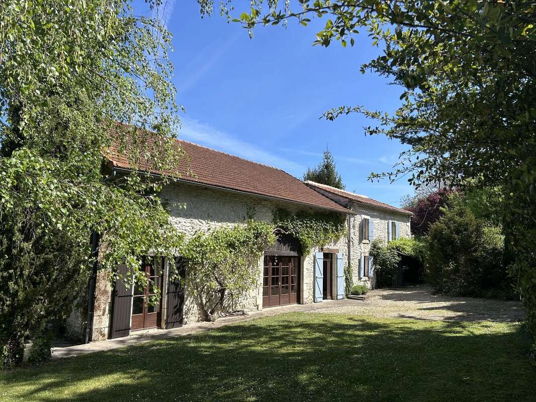 Maison à BOUTEILLES-SAINT-SEBASTIEN