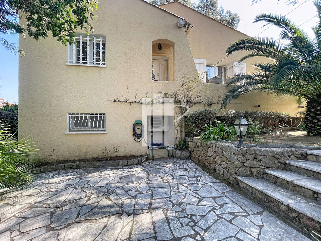 Maison à SAINT-RAPHAEL