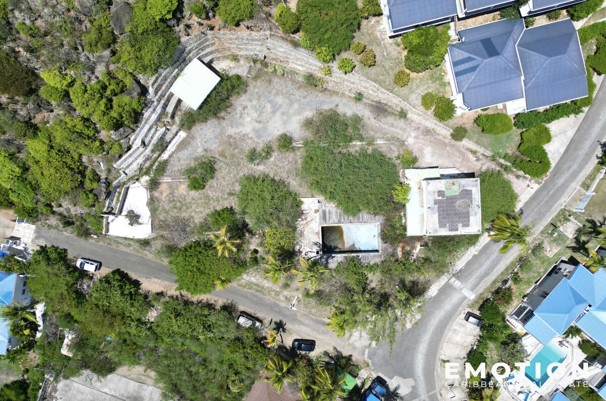 Terrain à SAINT-MARTIN