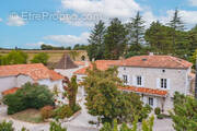Maison à PUJOLS