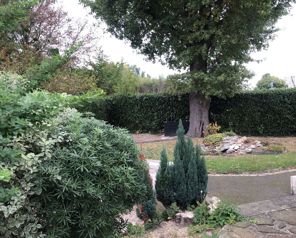 Maison à CORMEILLES