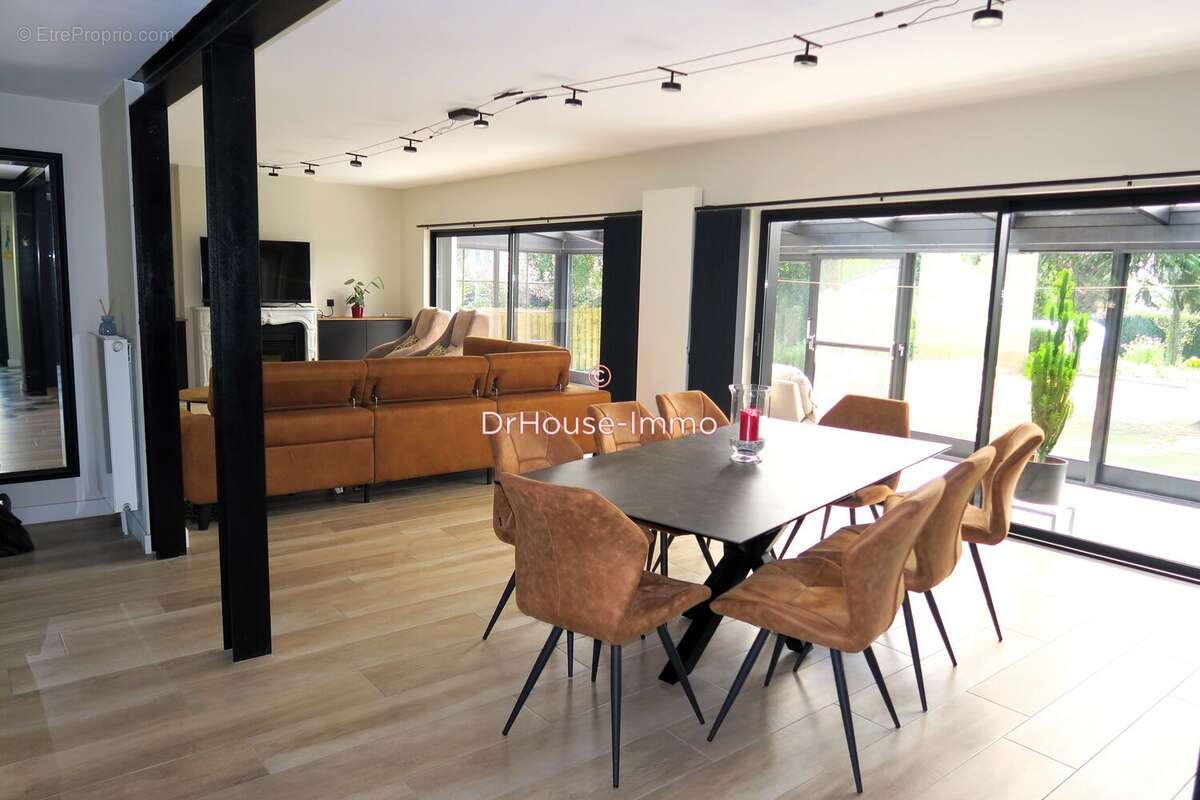 Maison 200 m² à Bailleul  - photo 2