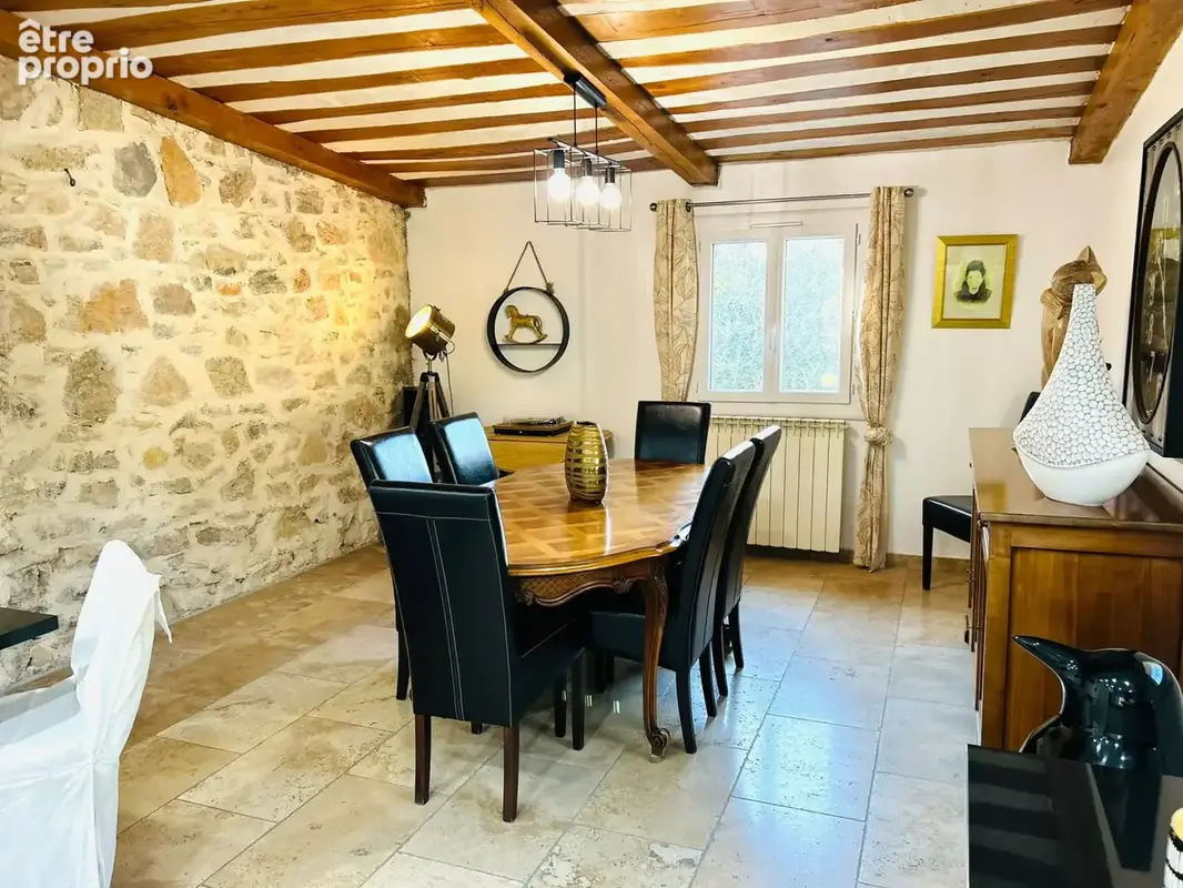 Villa familiale avec piscine sur 850 m2 de terrain - La Seyne sur Mer Quartier L'Evescat - photo 7