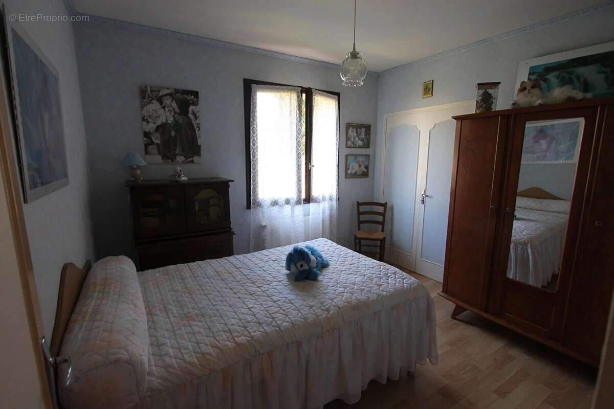 Maison à SAINT-PIERRE-D'EYRAUD