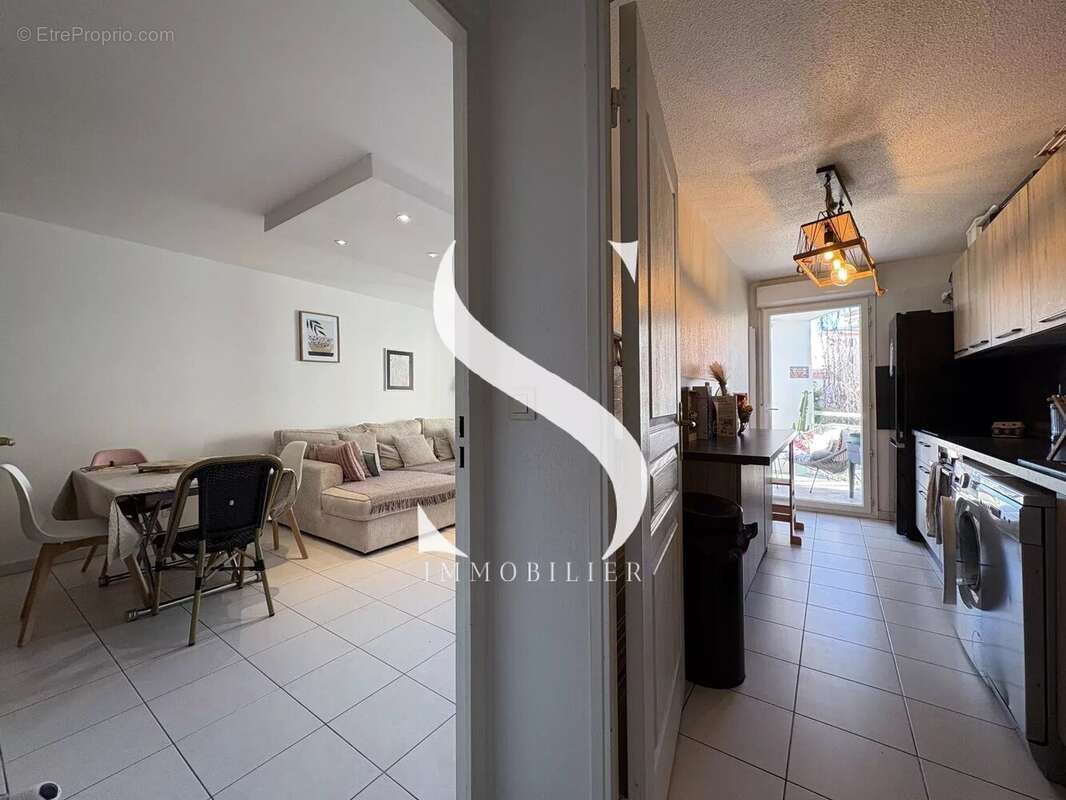 Appartement à VALLAURIS