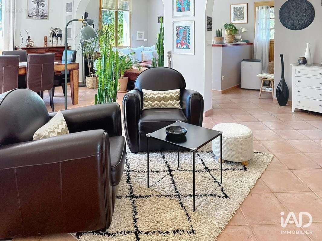 Photo 8 - Maison à TRETS