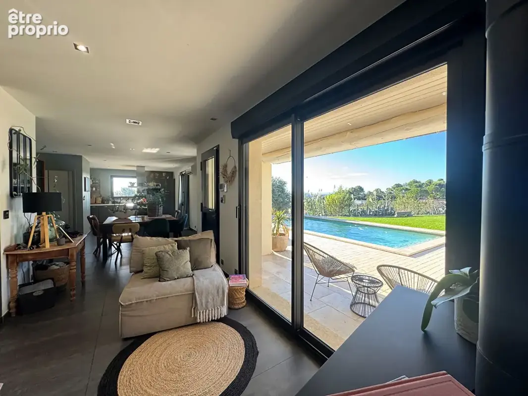 Villa d'exception avec vue dégagée et prestations haut de gamme - photo 6