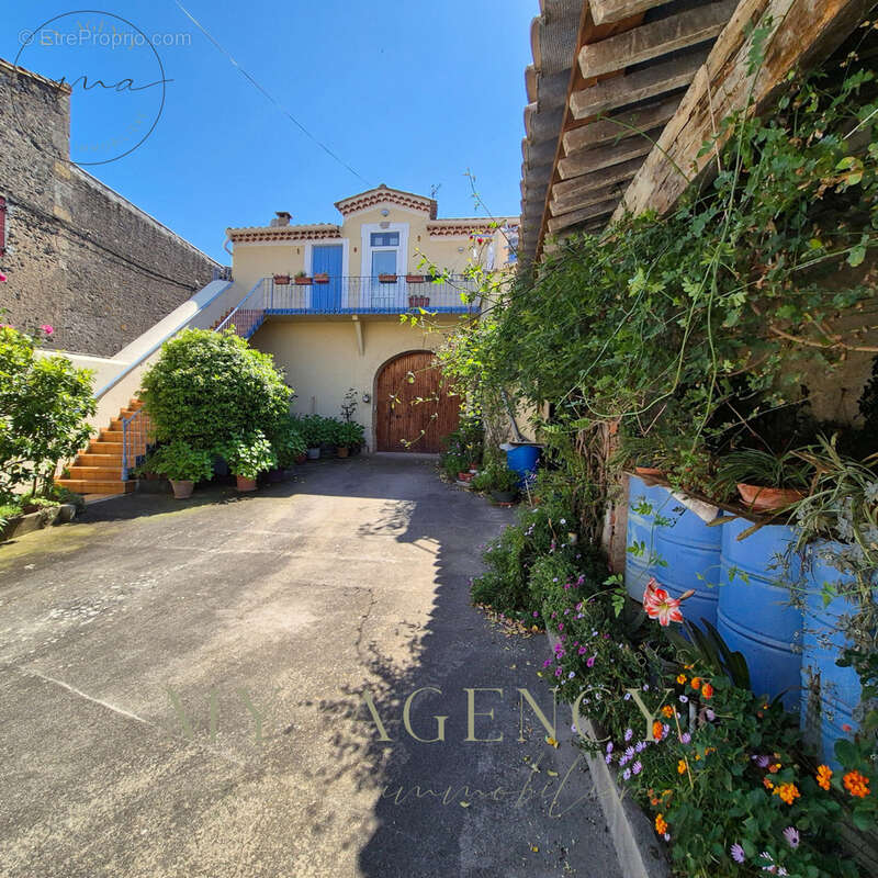 Caux   Maison vigneronne de caractère de 153 m2 avec cour arborée, dépendances et garage de plus de 100 m2 - photo 19