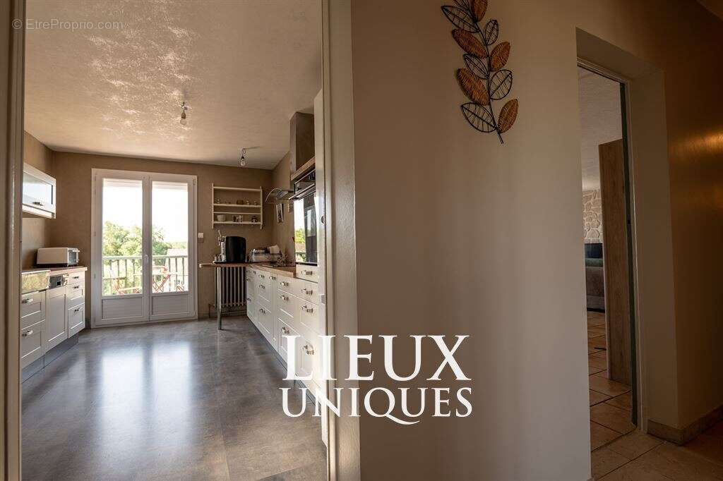 Lieux uniques ® x propriétés privées propose maison de  187 m² sur un terrain de 1295 m² à cellettes - photo 19