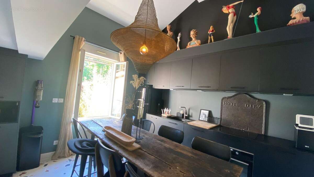 Maison à SATHONAY-VILLAGE