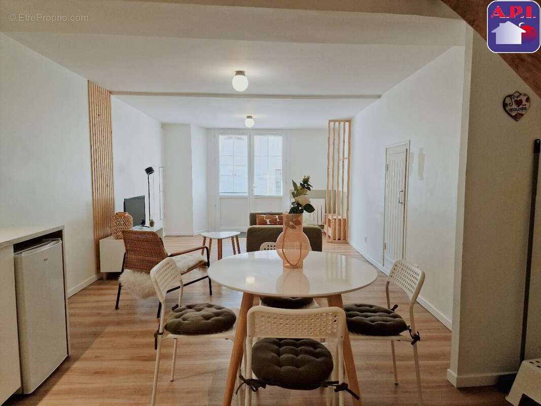 Maison à CAPOULET-ET-JUNAC