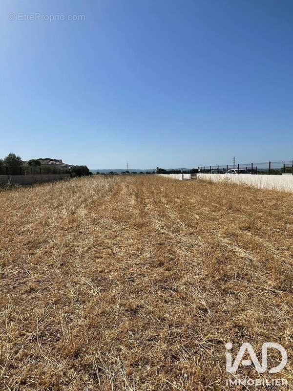 Terrain 777 m² à Jonquieres  - photo 3