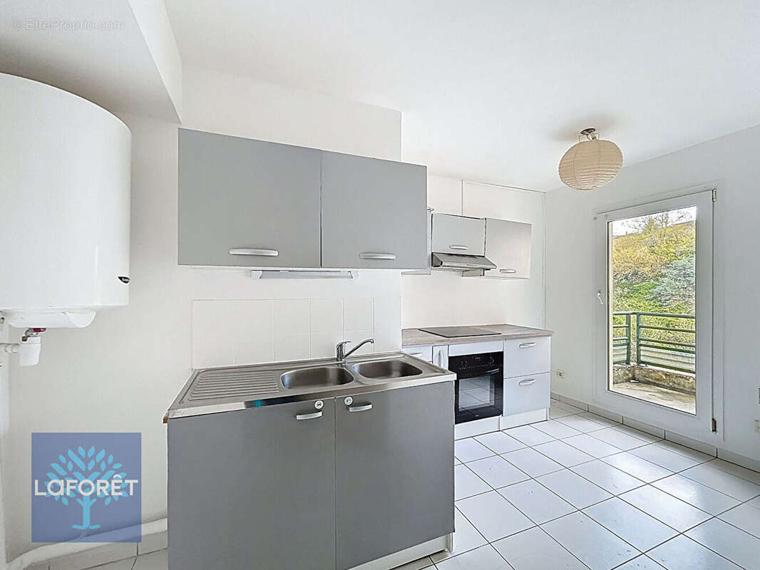 Appartement à CORBEIL-ESSONNES