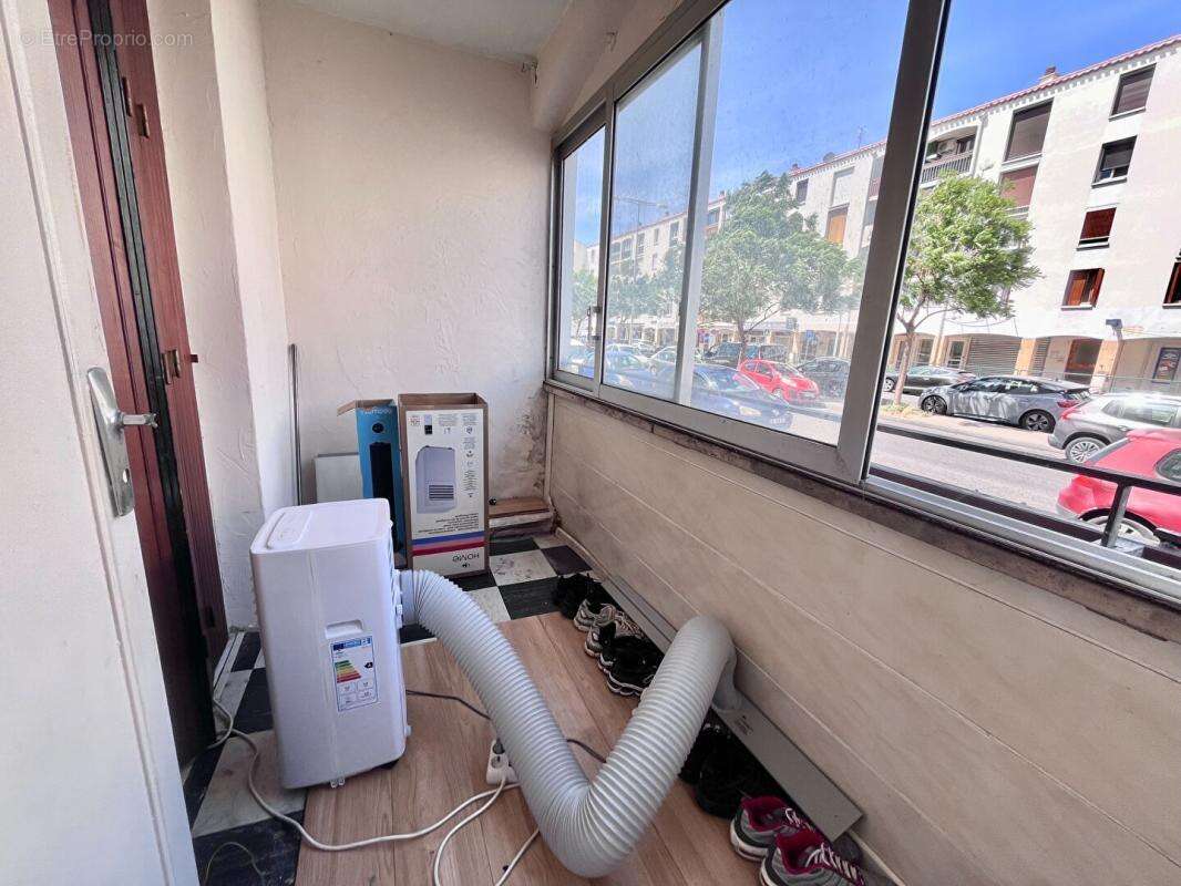 Appartement T3  de 61 m² à rénover, dans le secteur prisé du moulin à vent en rez-de-chaussée - photo 3
