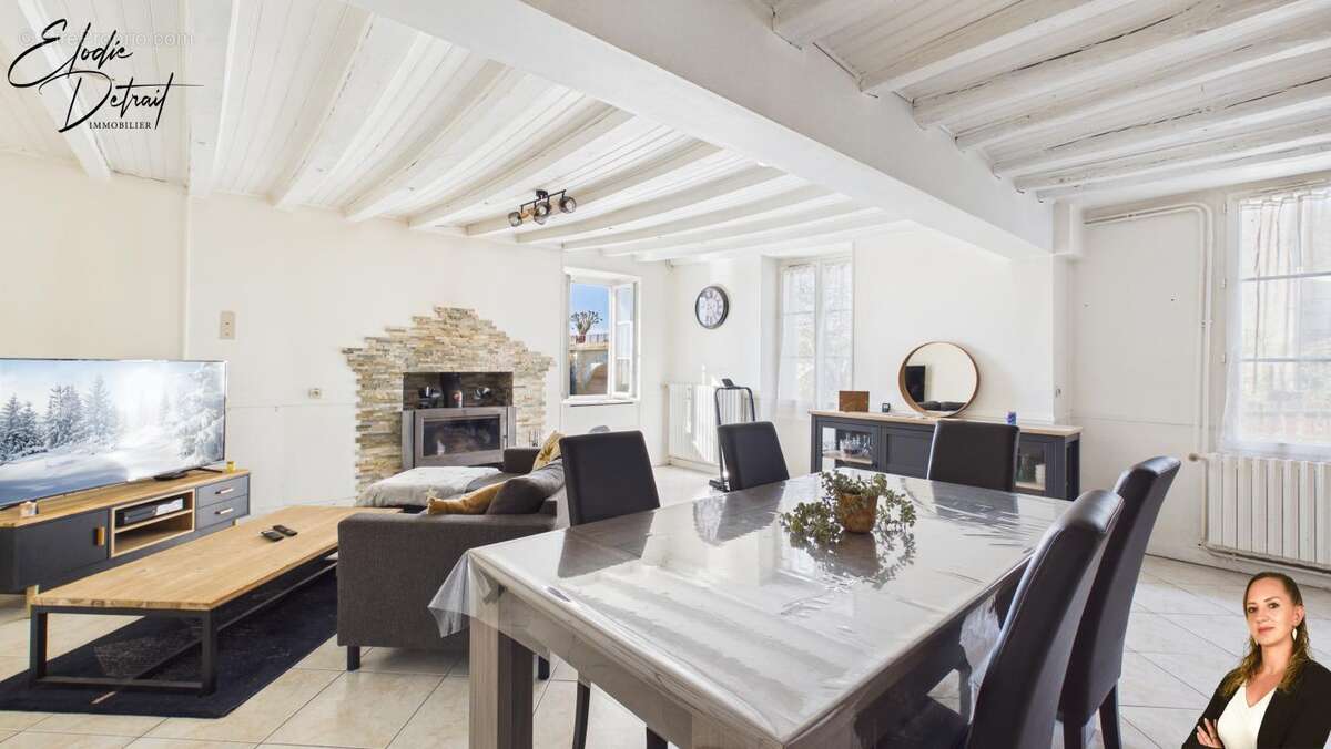 Maison à MONTBIZOT
