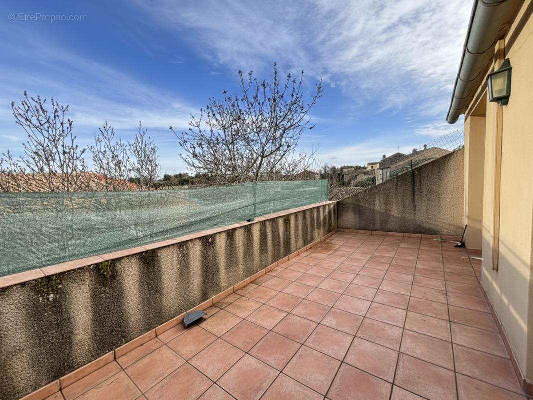 Maison à SUZE-LA-ROUSSE