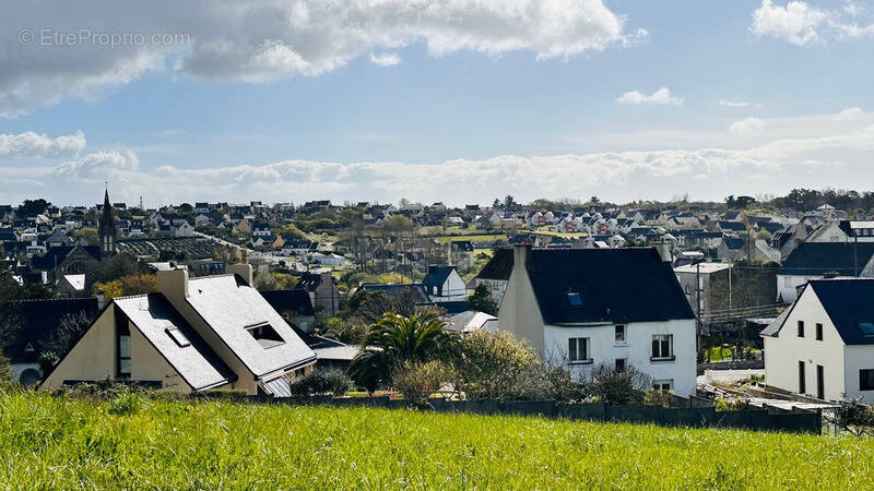 Terrain à CAMARET-SUR-MER