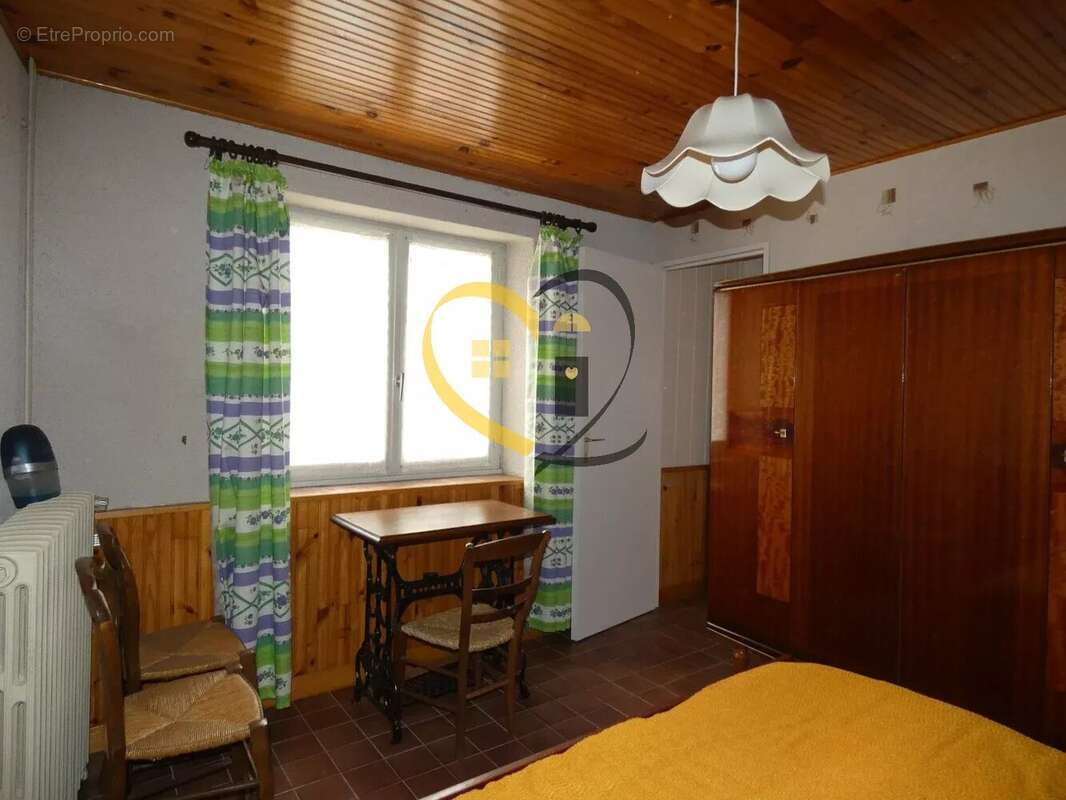 A VENDRE Maison de caractère avec dépendances et grand terrain – Azy - photo 20