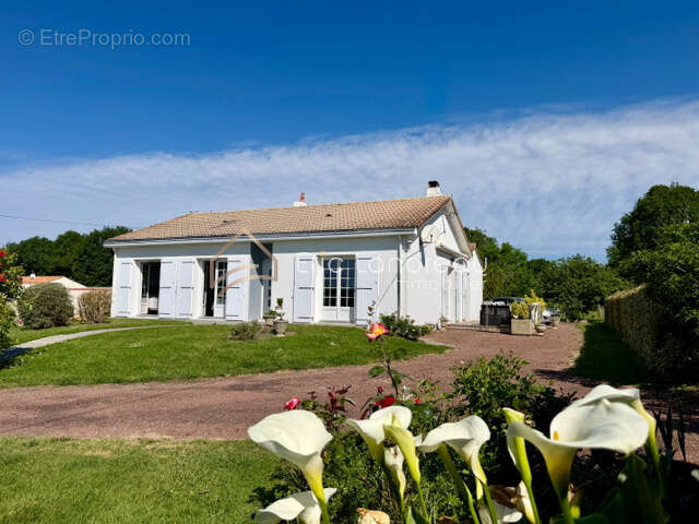 Maison à TALMONT-SAINT-HILAIRE
