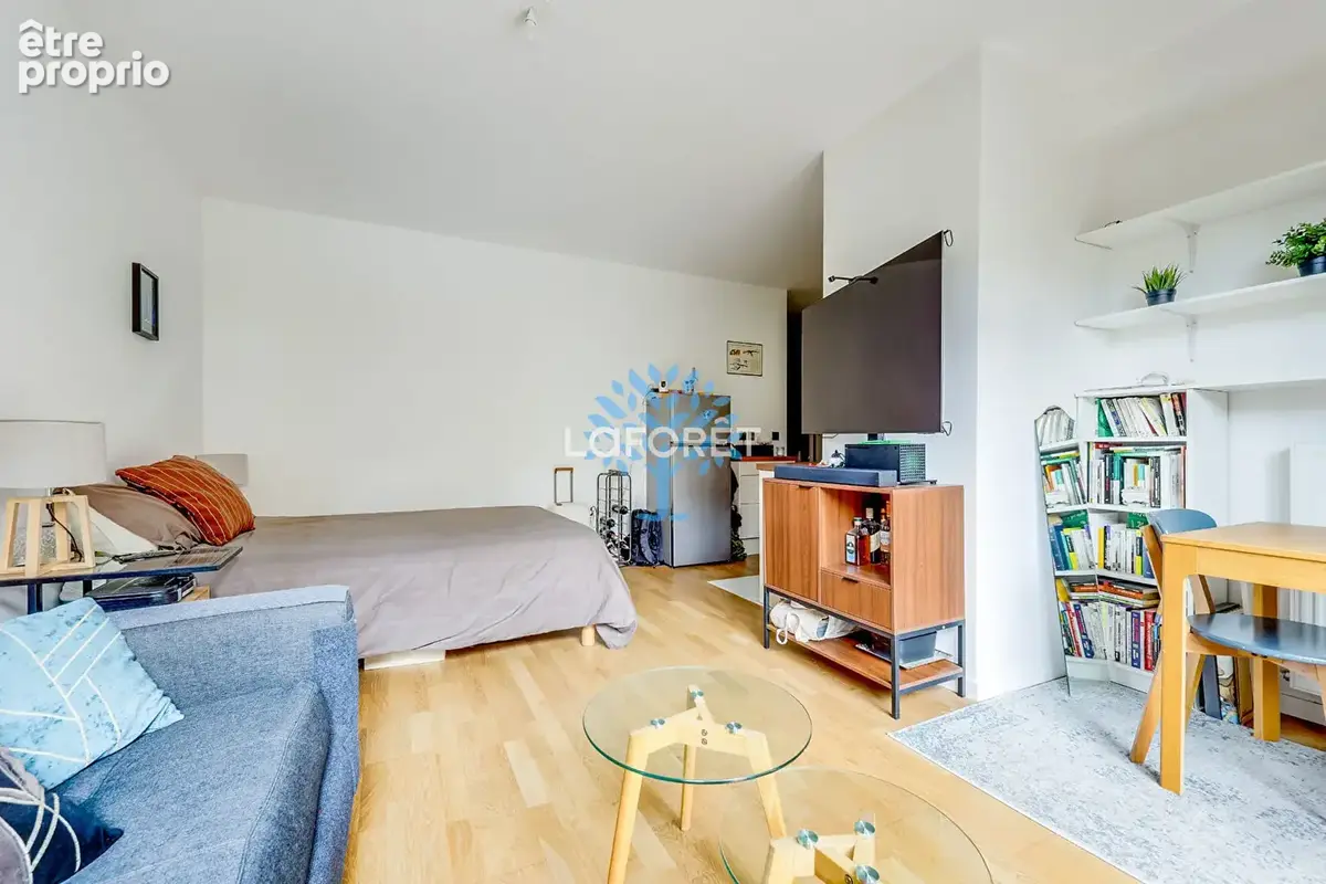 A vendre - Grand studio moderne de 34m2 avec jardin - photo 3