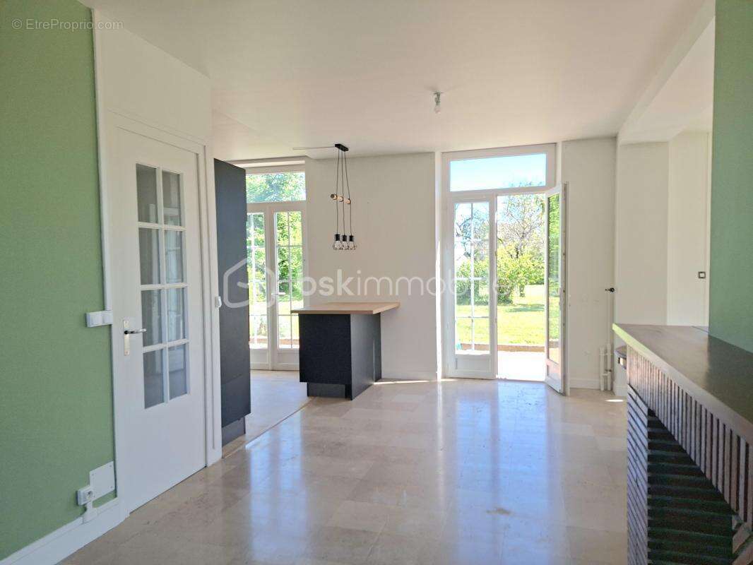 Le Charme d'une Maison T4 de Ville en Copropriété - photo 4