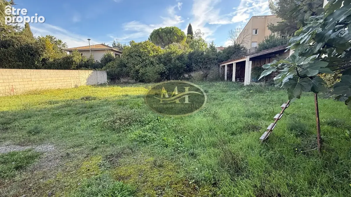 Terrain constructible de 755 m2   Donnez vie à votre projet immobilier - photo 1
