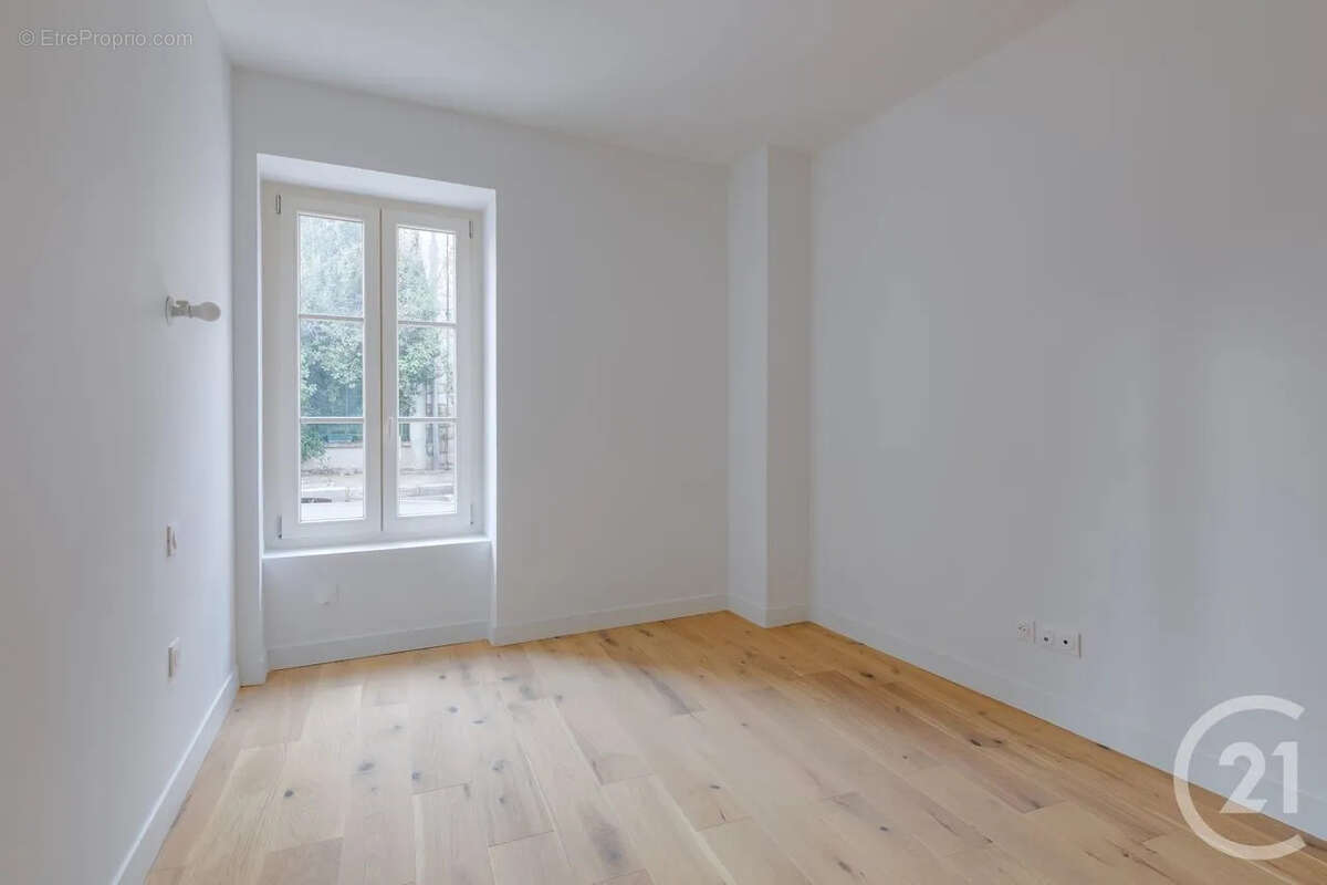 Appartement à SAINT-GENIS-LAVAL