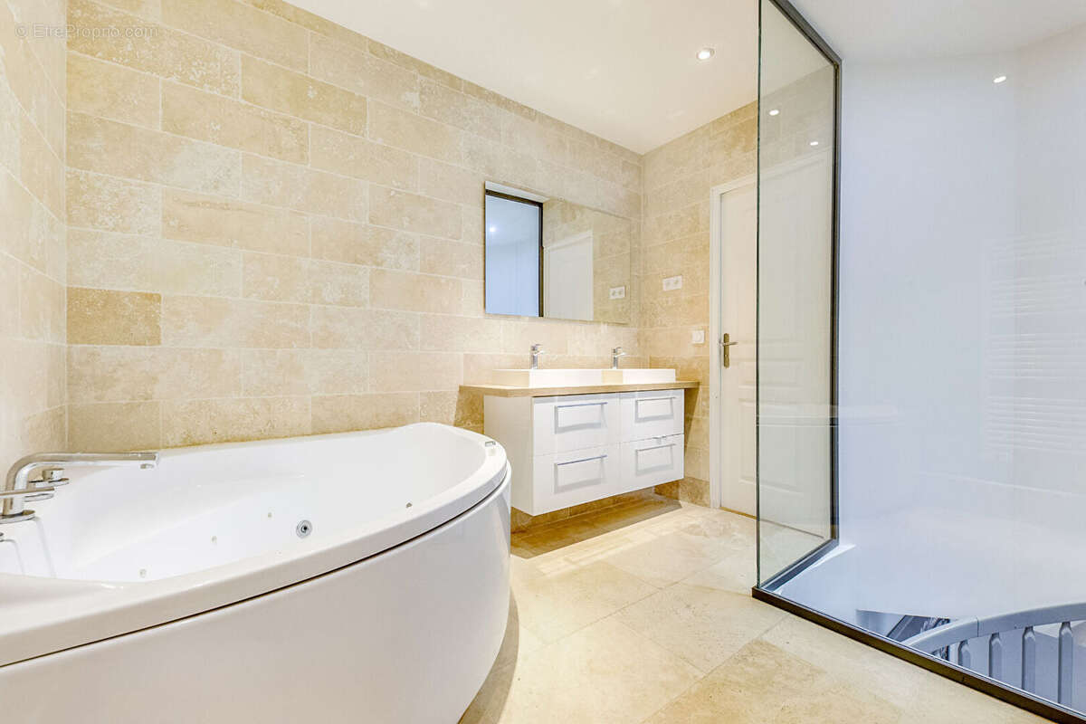 Appartement à BAGNEUX