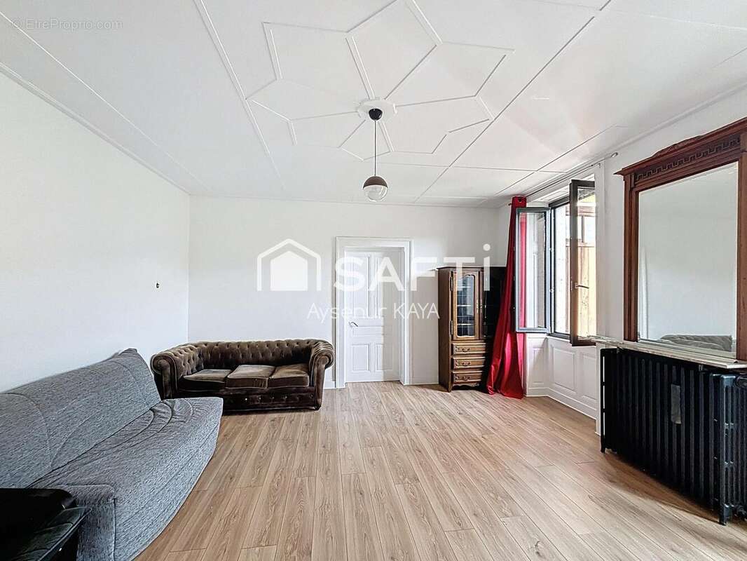 Photo 2 - Maison à RAVILLOLES