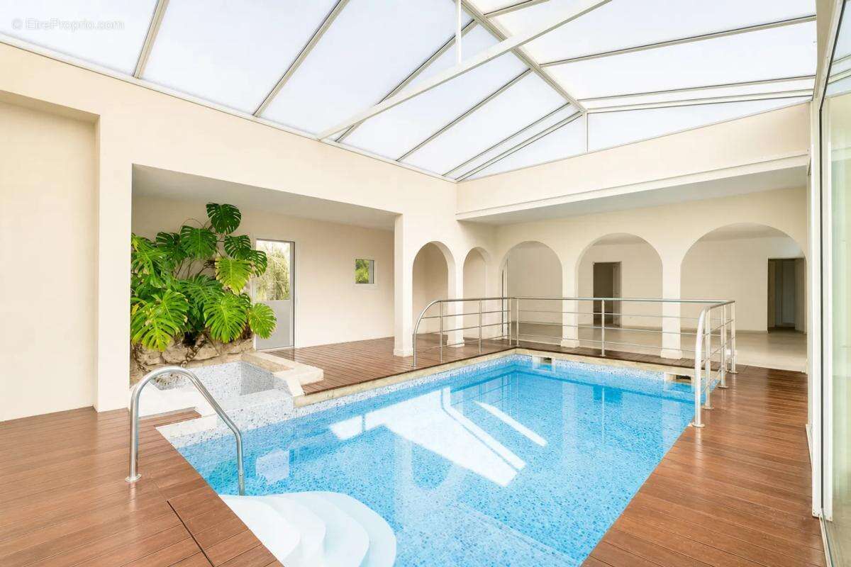 Villa 4 Pièces 125 m² à La Grande-Motte - photo 2