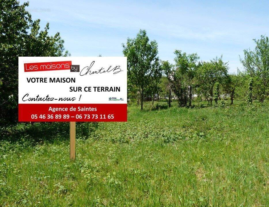 Terrain à SAINTES