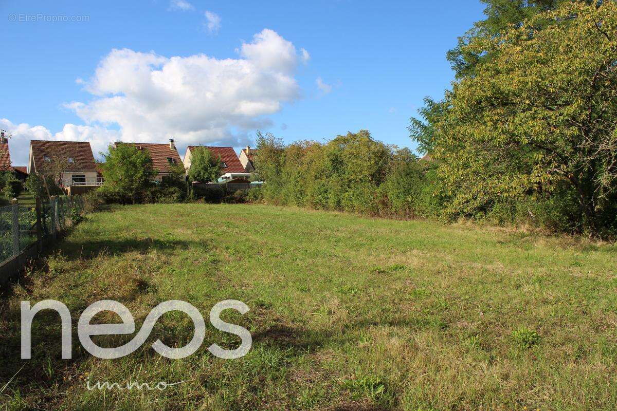 Terrain 1715 m² à Saint-Doulchard  - photo 11