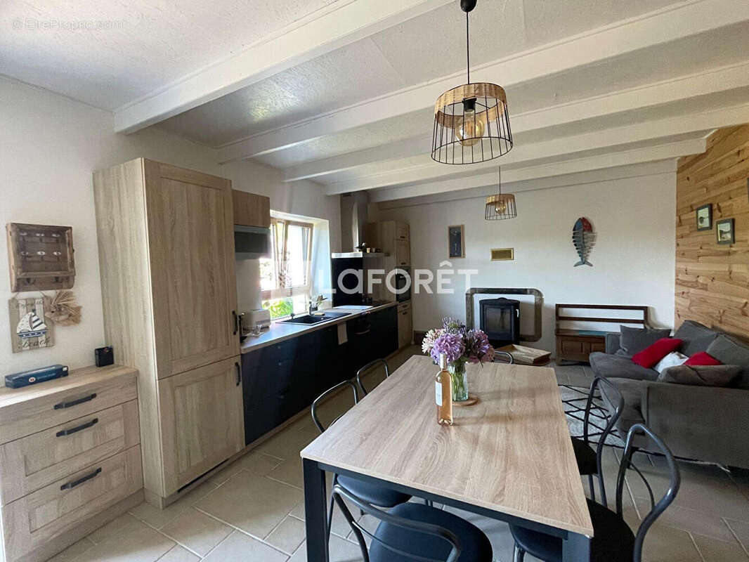 Maison à PLOUGRESCANT