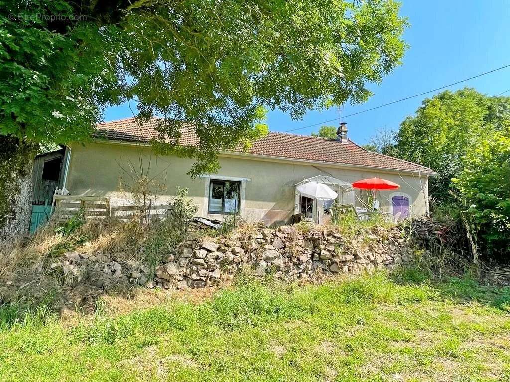 Bourgogne, Parc du Morvan, Secteur Moux en Morvan, maison de campagne 65 m² environ sur plus de 2000 m² de terrain. - photo 2