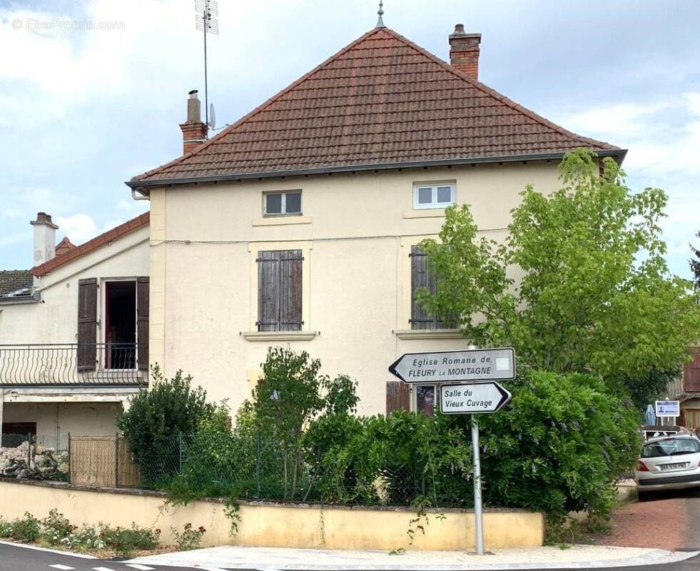 Appartement à FLEURY-LA-MONTAGNE