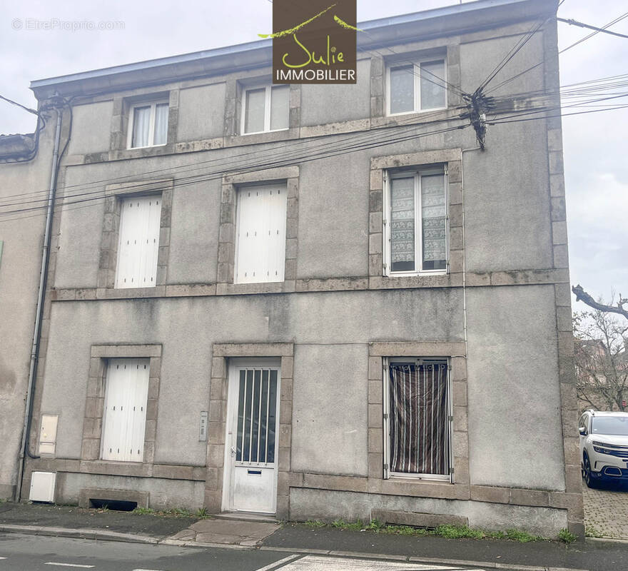 Maison à BRESSUIRE