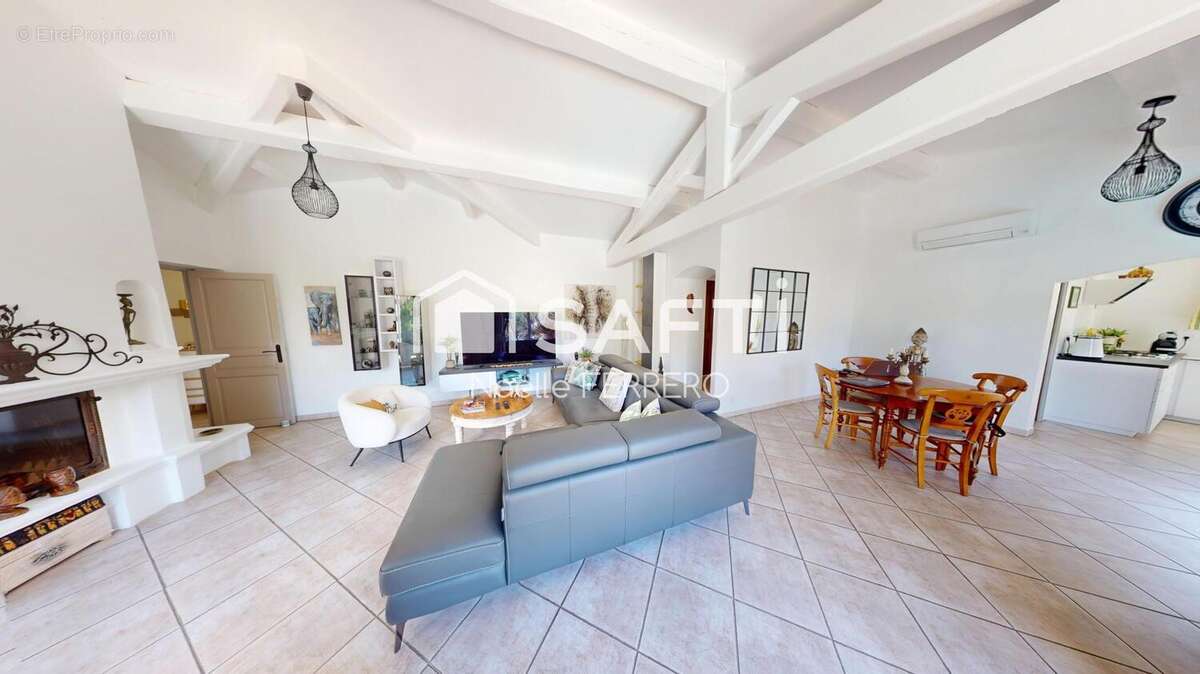 Photo 9 - Maison à FREJUS