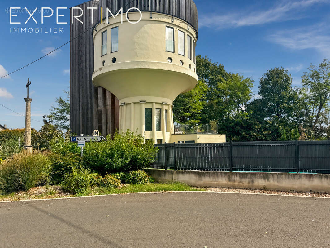 Bien atypique   ancien château d’eau entièrement réhabilité   vue panoramique à 360o   trevoux - photo 12
