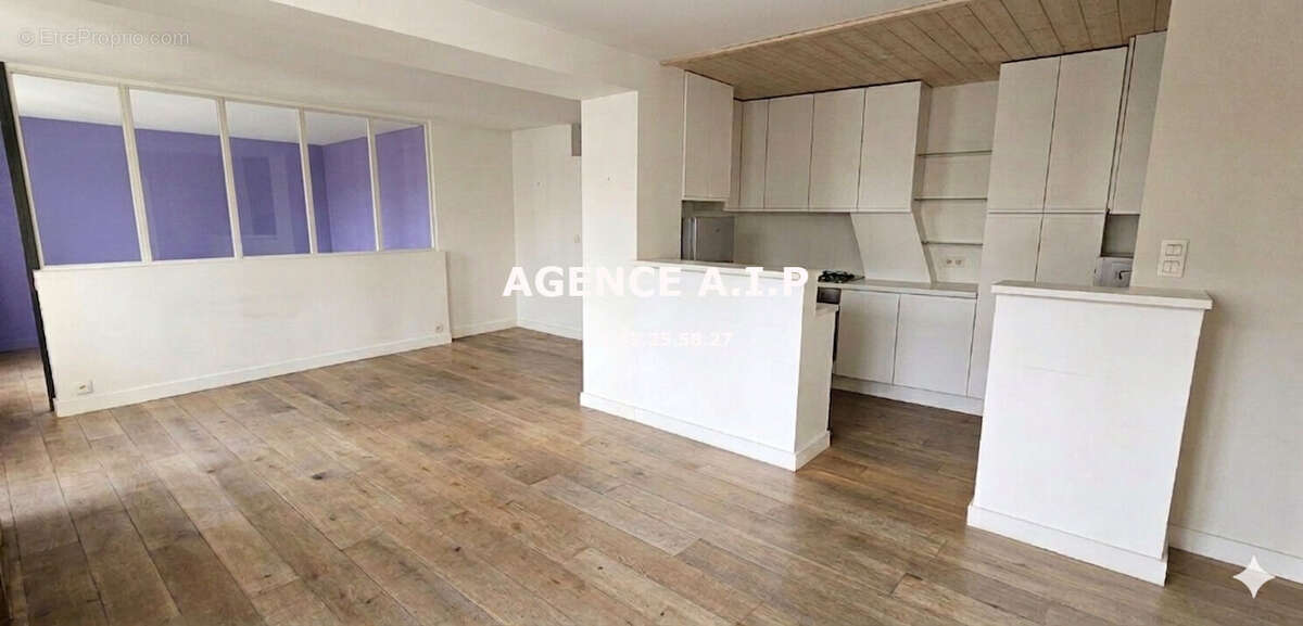 Appartement à PARIS-10E