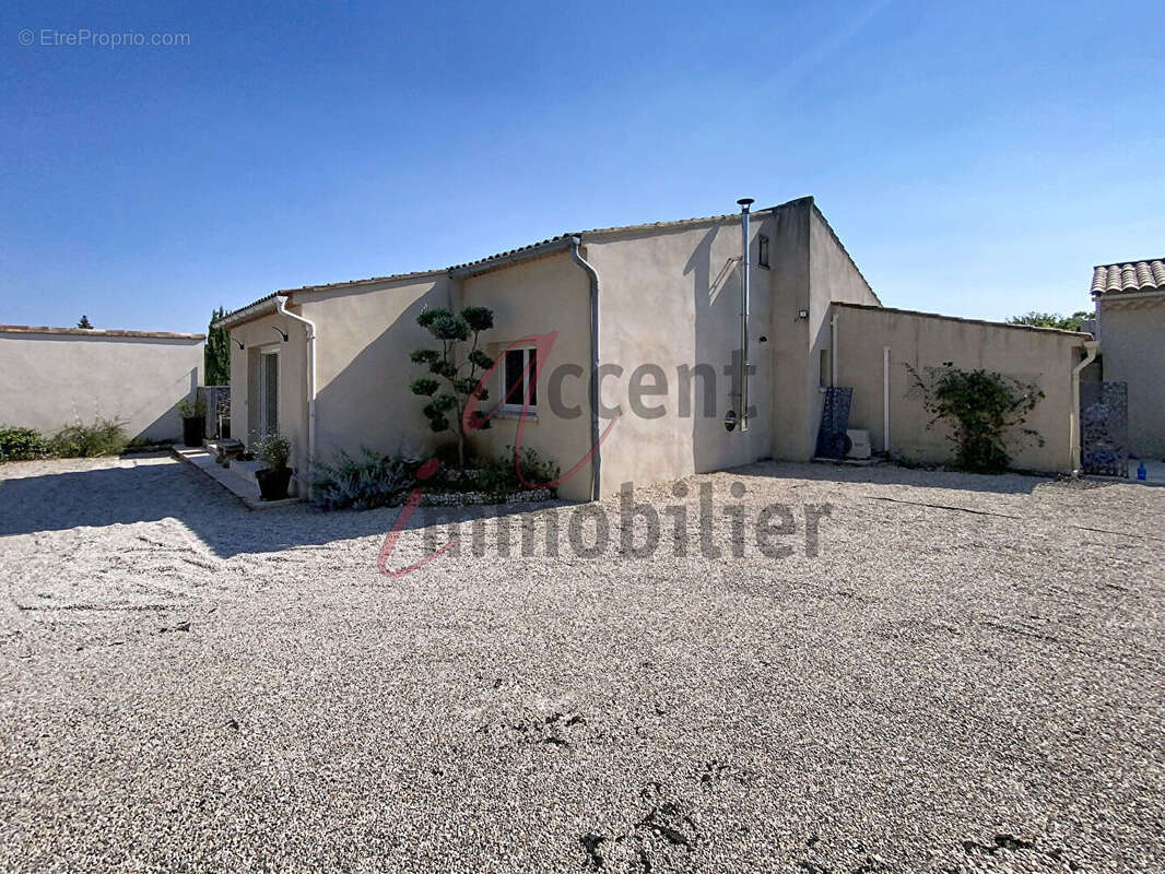 Maison à CABRIERES-D'AVIGNON