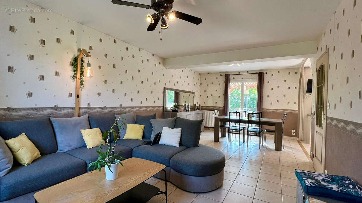 Maison à LE MELE-SUR-SARTHE