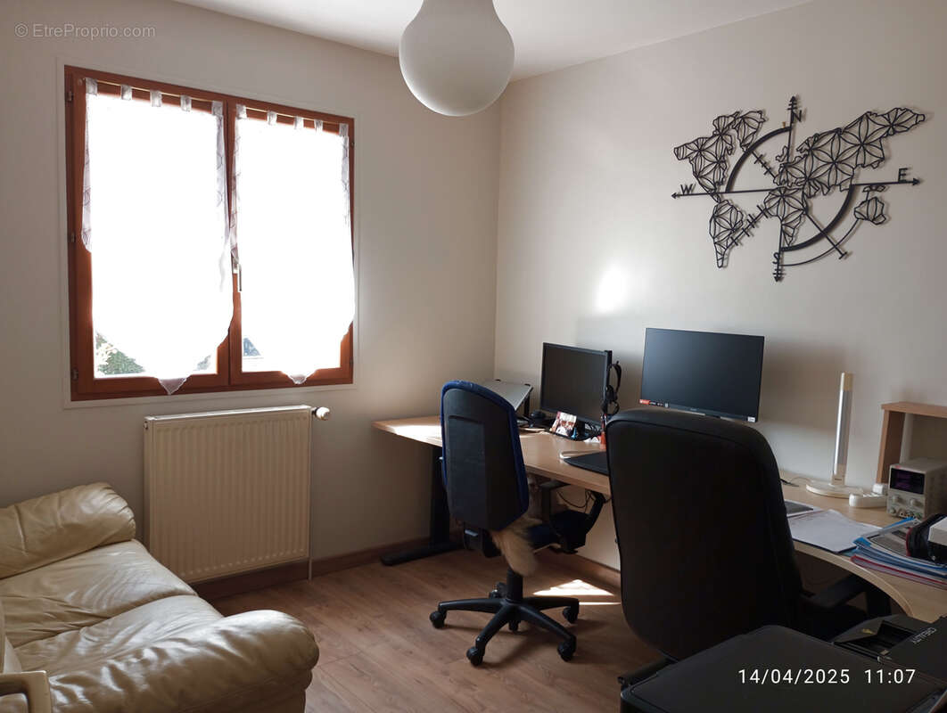 Maison à SAINT-HILAIRE-LA-GRAVELLE