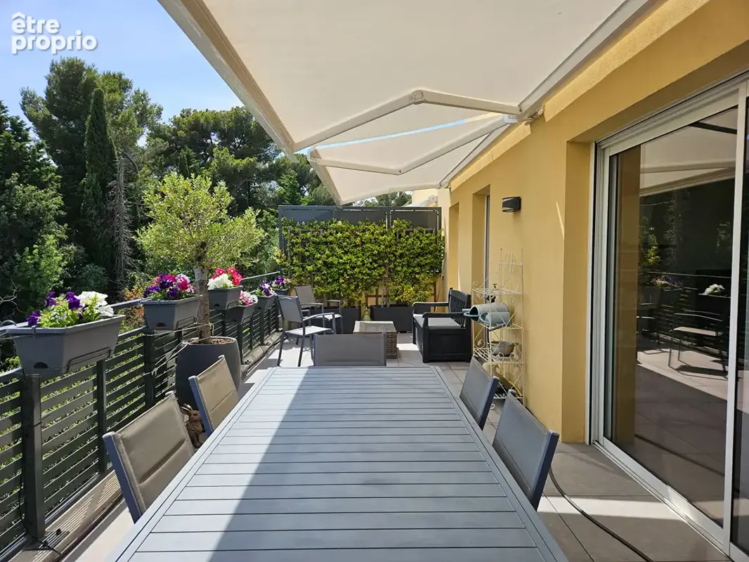 Photo Appartement à Villeneuve-Les-Avignon au prix de 399 000€