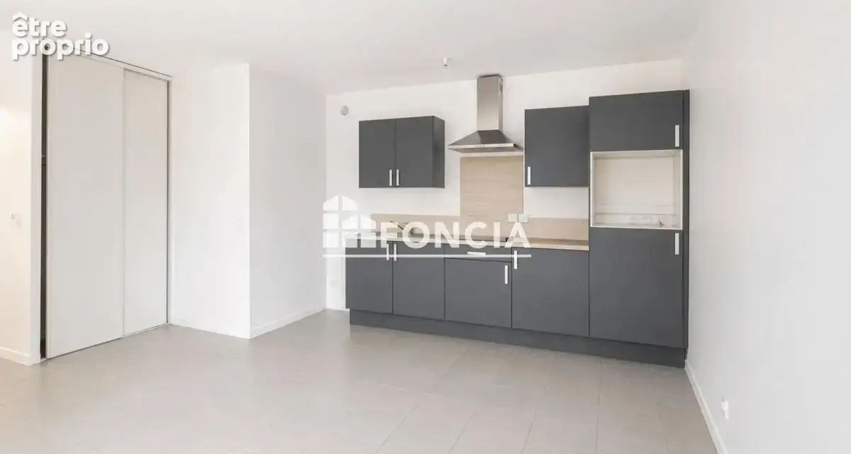 T2 avec garage, balcon, proche commerces - photo 6