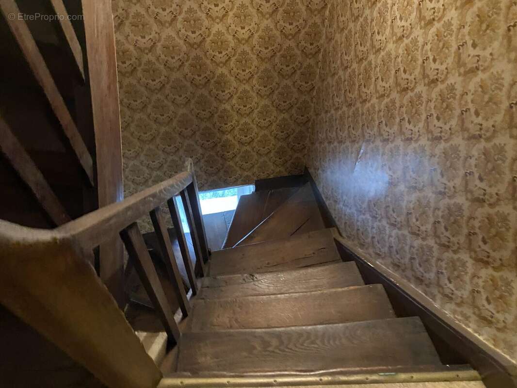 Maison à EYMOUTIERS