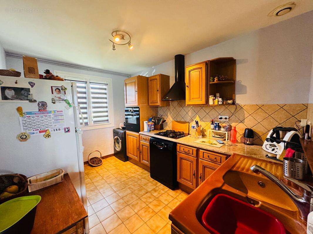 Maison à SAINT-PARIZE-LE-CHATEL