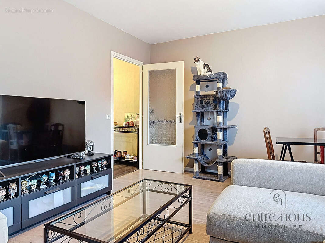 Photo 2 - Appartement à BOURGOIN-JALLIEU