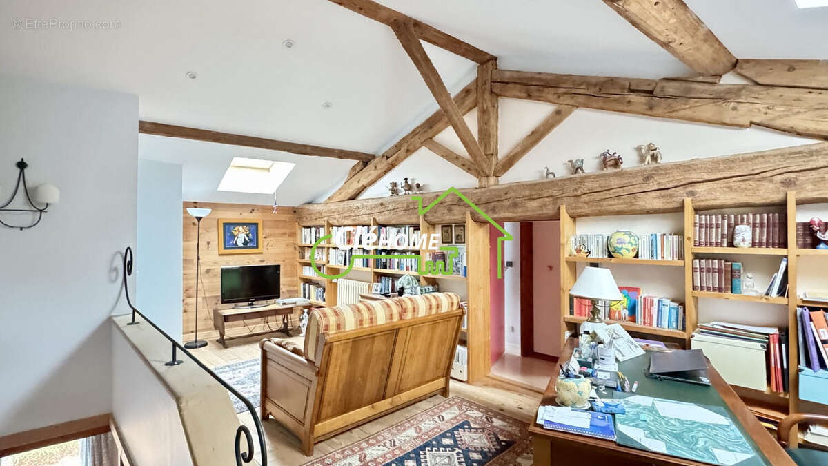 Maison à FLEURIEUX-SUR-L&#039;ARBRESLE